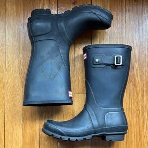Hunter women’s Black Rain Boots size 8
